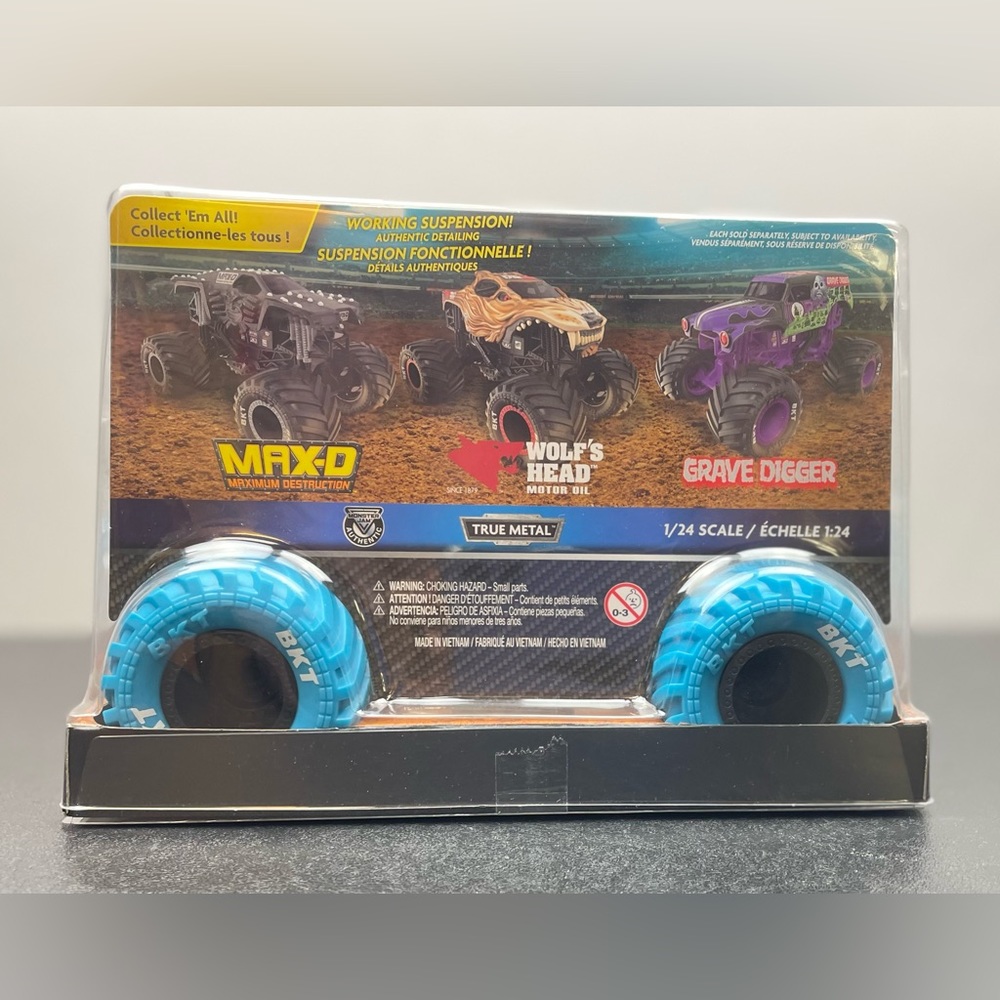 Die Cast Truck Monster Jam Megalodon, Nitro Neon Series 1:24 Scale (#8830) - Picture 8 of 13